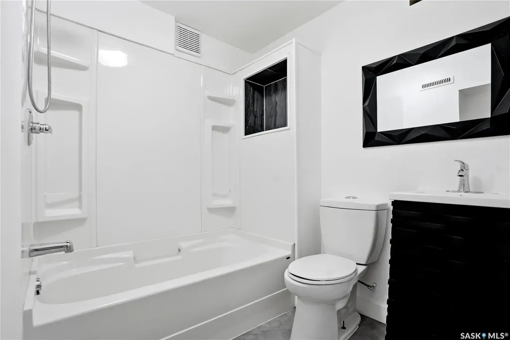 305 Adelaide Street E Saskatoon SK S7J 0H8