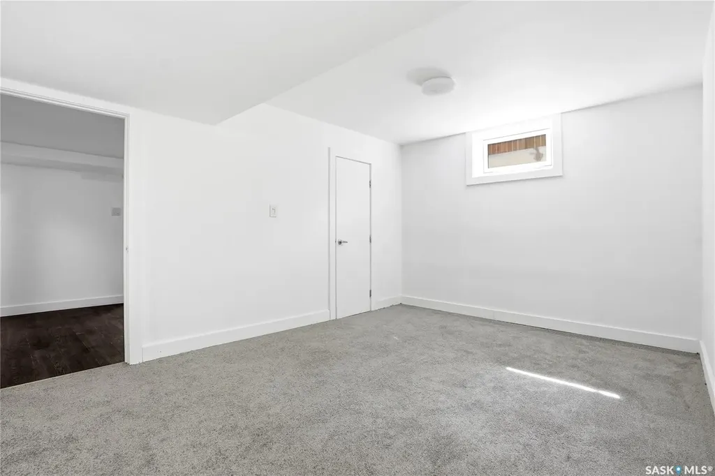 305 Adelaide Street E Saskatoon SK S7J 0H8