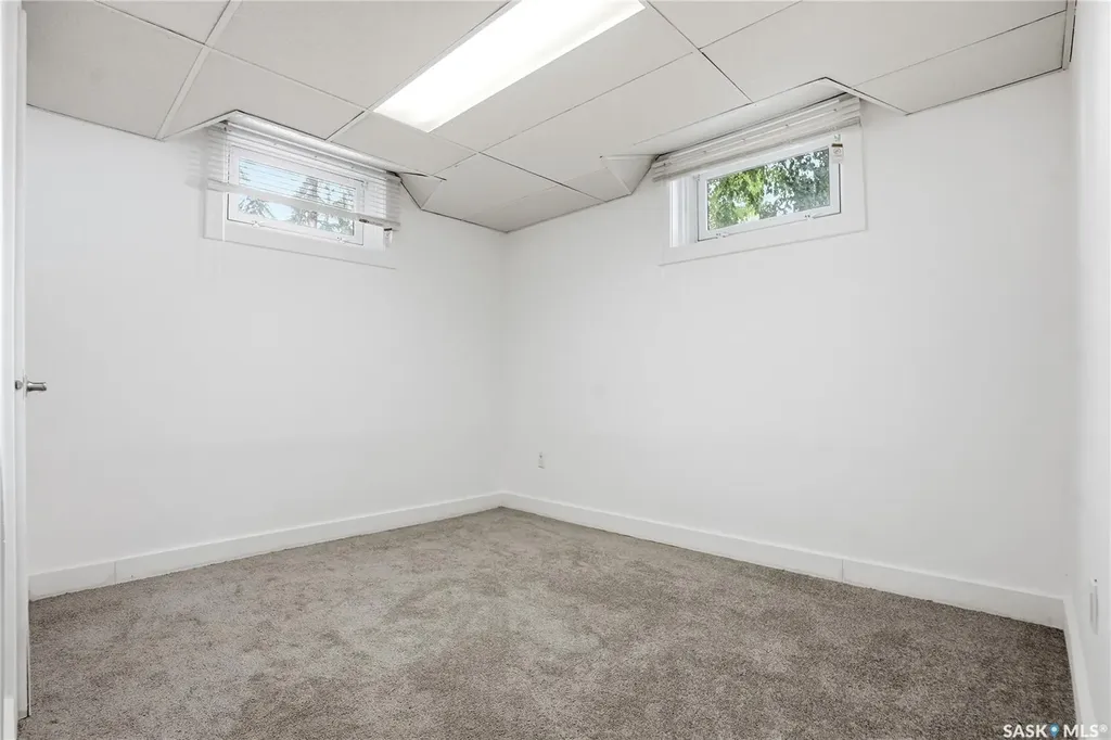 305 Adelaide Street E Saskatoon SK S7J 0H8