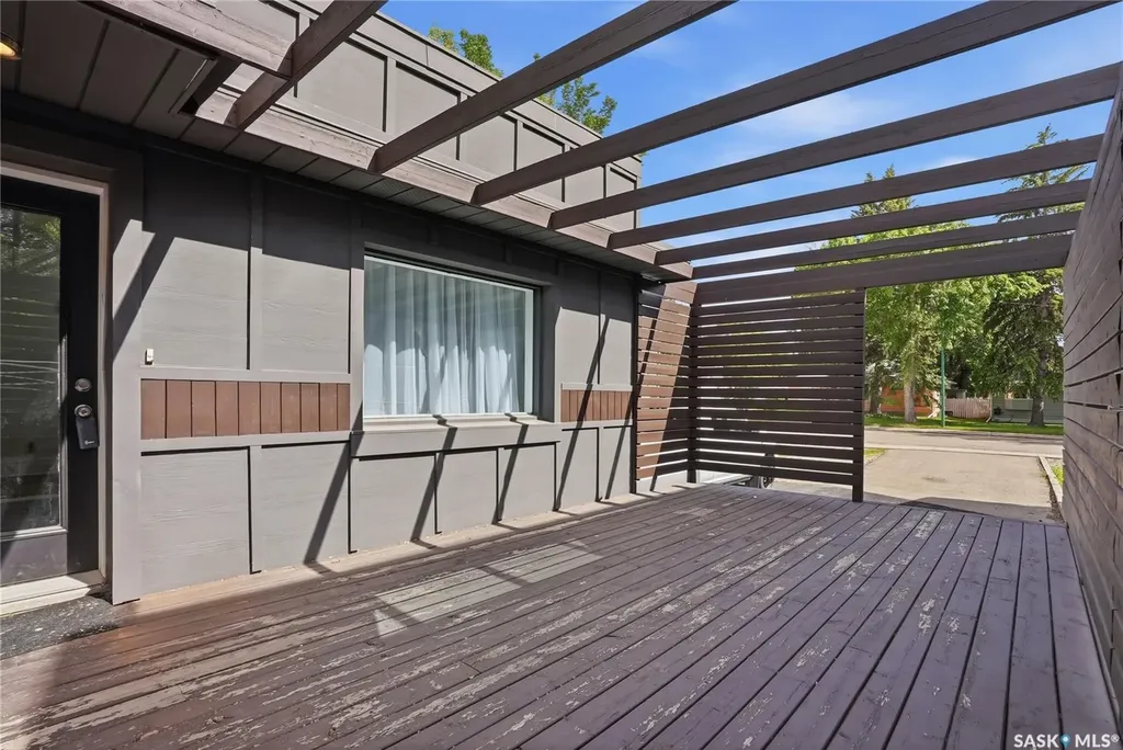 305 Adelaide Street E Saskatoon SK S7J 0H8