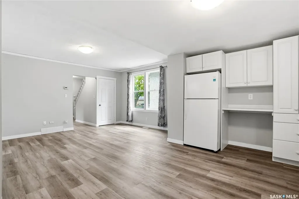 211 N Avenue S Saskatoon SK S7M 2N1