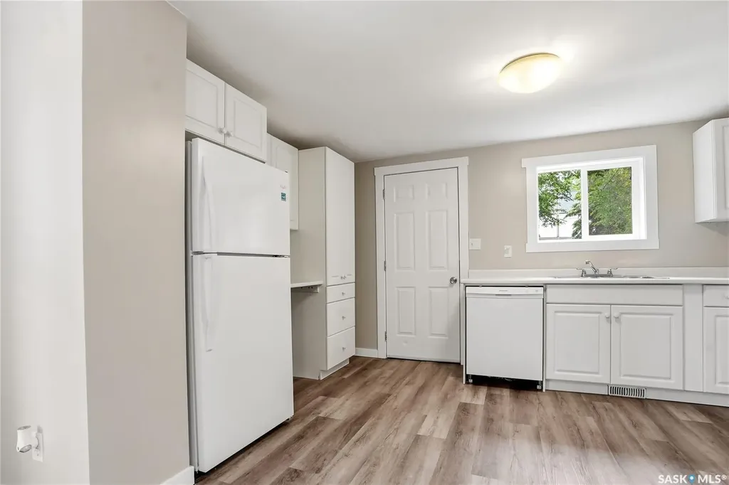 211 N Avenue S Saskatoon SK S7M 2N1