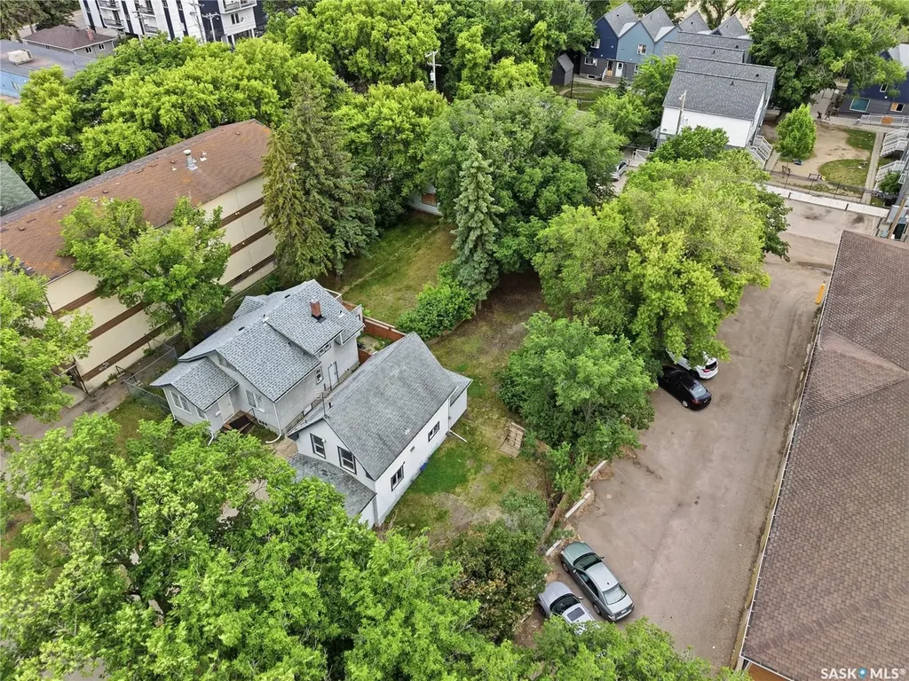 211 N Avenue S Saskatoon SK S7M 2N1