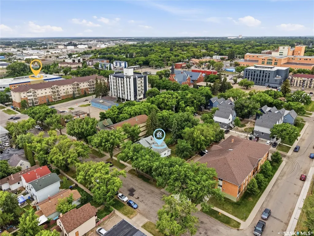 211 N Avenue S Saskatoon SK S7M 2N1