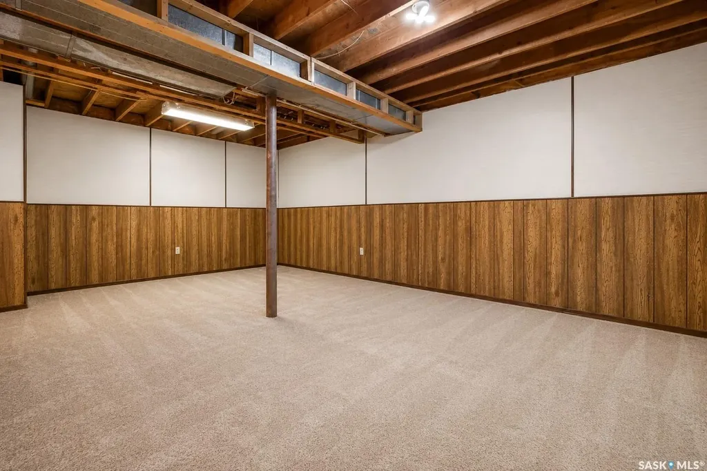29 Edelweiss Crescent Moose Jaw SK S6J 1E4