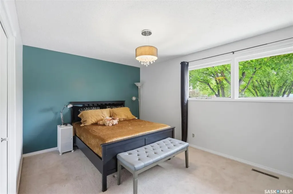 1660 Alexandra Avenue Saskatoon SK S7K 3C3