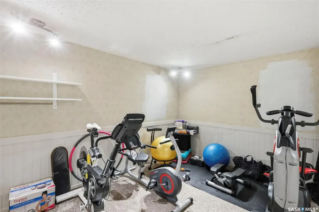 1660 Alexandra Avenue Saskatoon SK S7K 3C3