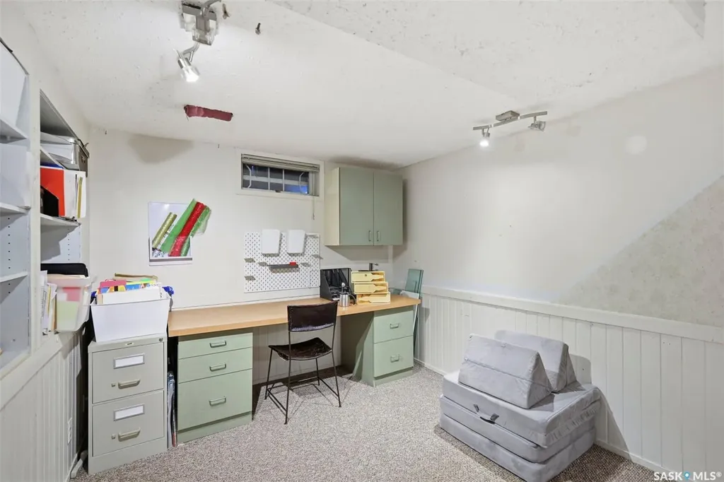 1660 Alexandra Avenue Saskatoon SK S7K 3C3