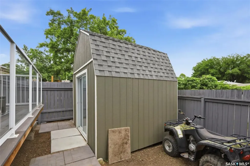 1660 Alexandra Avenue Saskatoon SK S7K 3C3