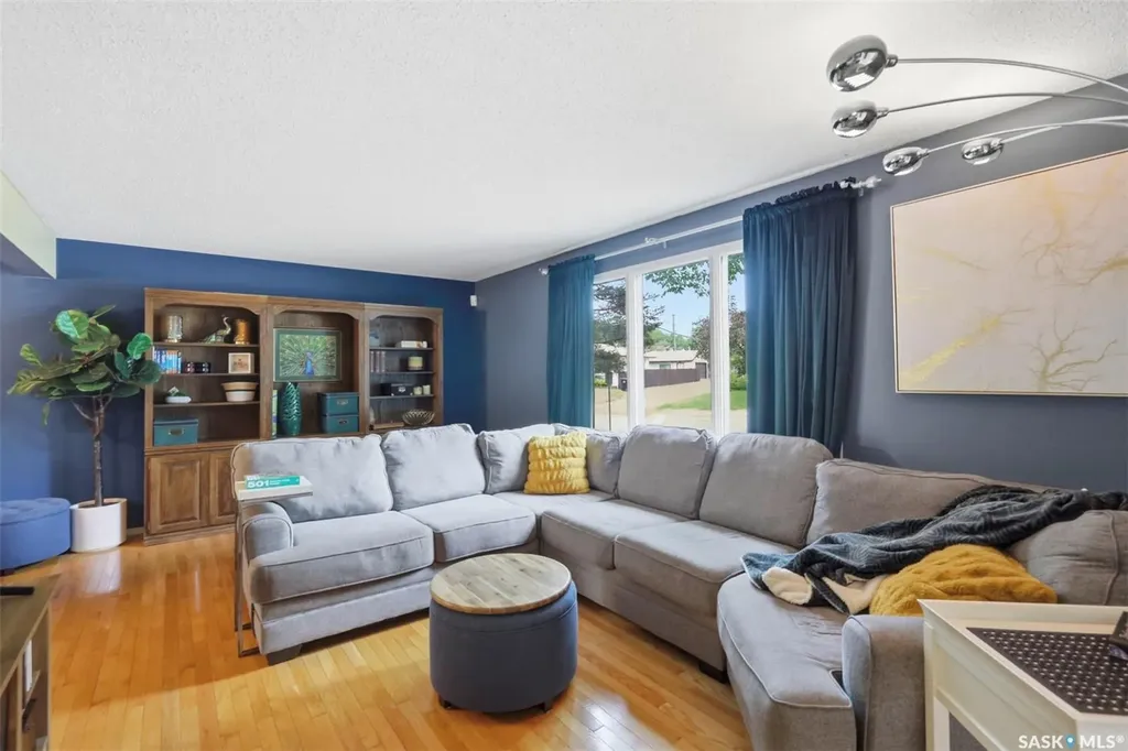 1660 Alexandra Avenue Saskatoon SK S7K 3C3