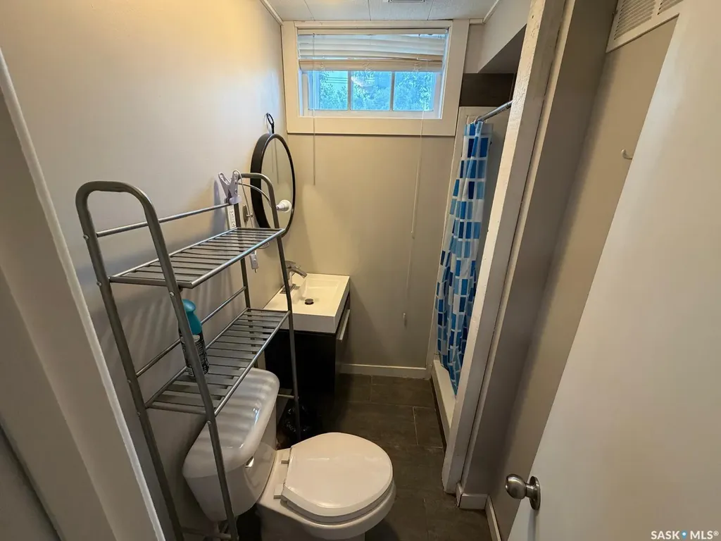 921 Taylor Street E Saskatoon SK S7H 1W3