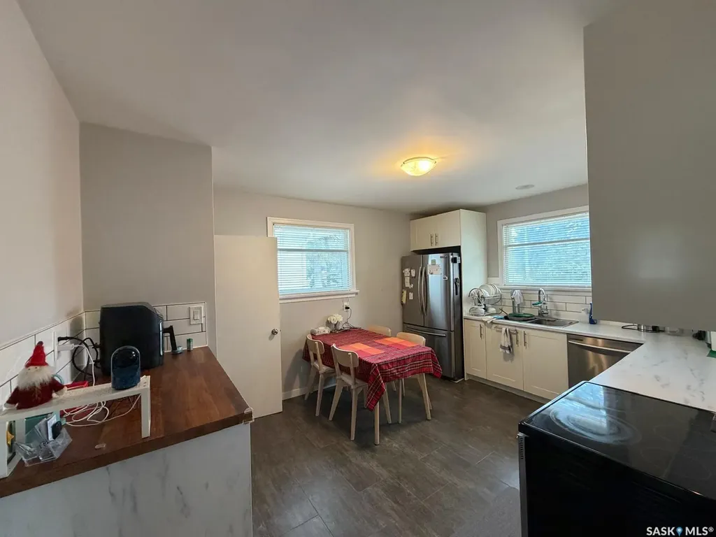 921 Taylor Street E Saskatoon SK S7H 1W3