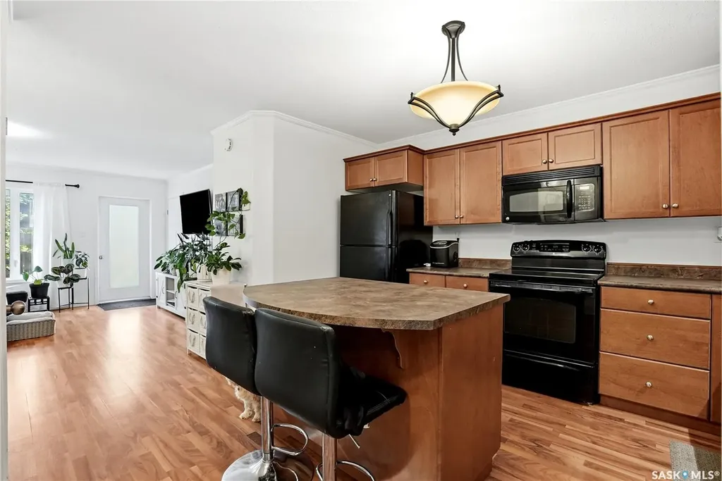 715 Hart Road Saskatoon SK S7M 3Y8