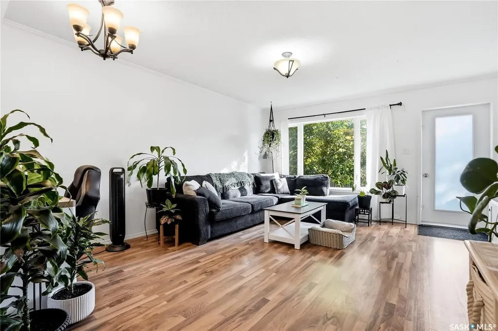 715 Hart Road Saskatoon SK S7M 3Y8