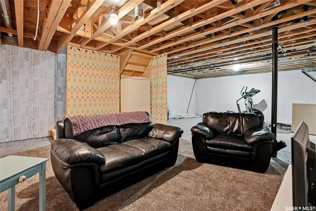 715 Hart Road Saskatoon SK S7M 3Y8