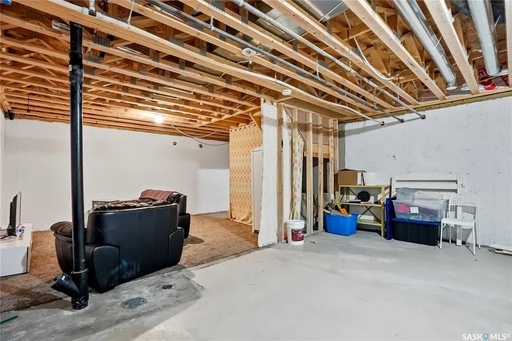 715 Hart Road Saskatoon SK S7M 3Y8