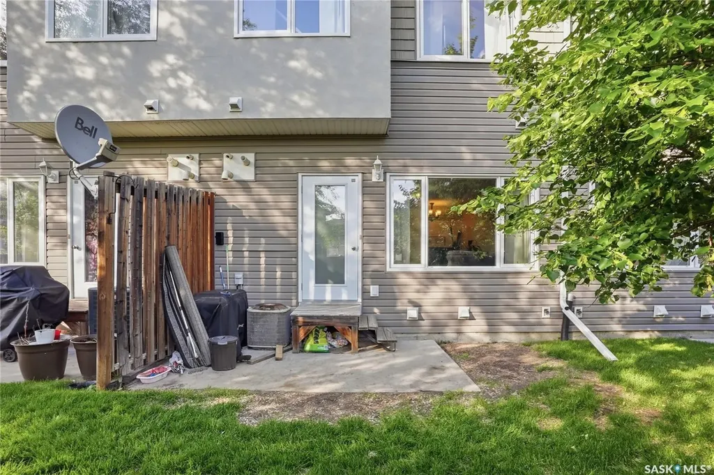 715 Hart Road Saskatoon SK S7M 3Y8