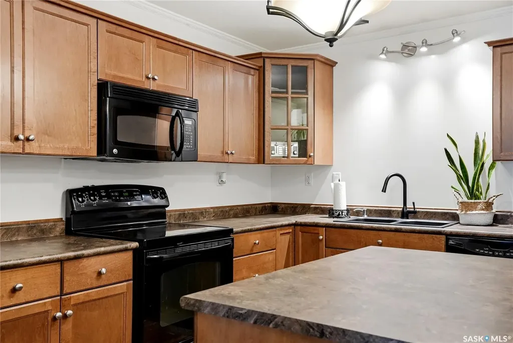 715 Hart Road Saskatoon SK S7M 3Y8