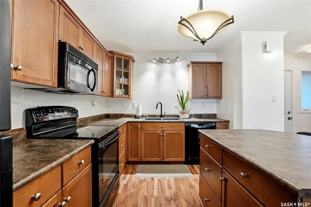 715 Hart Road Saskatoon SK S7M 3Y8
