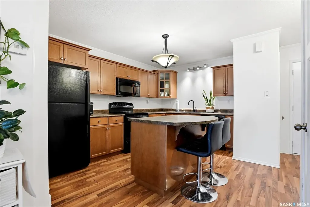 715 Hart Road Saskatoon SK S7M 3Y8