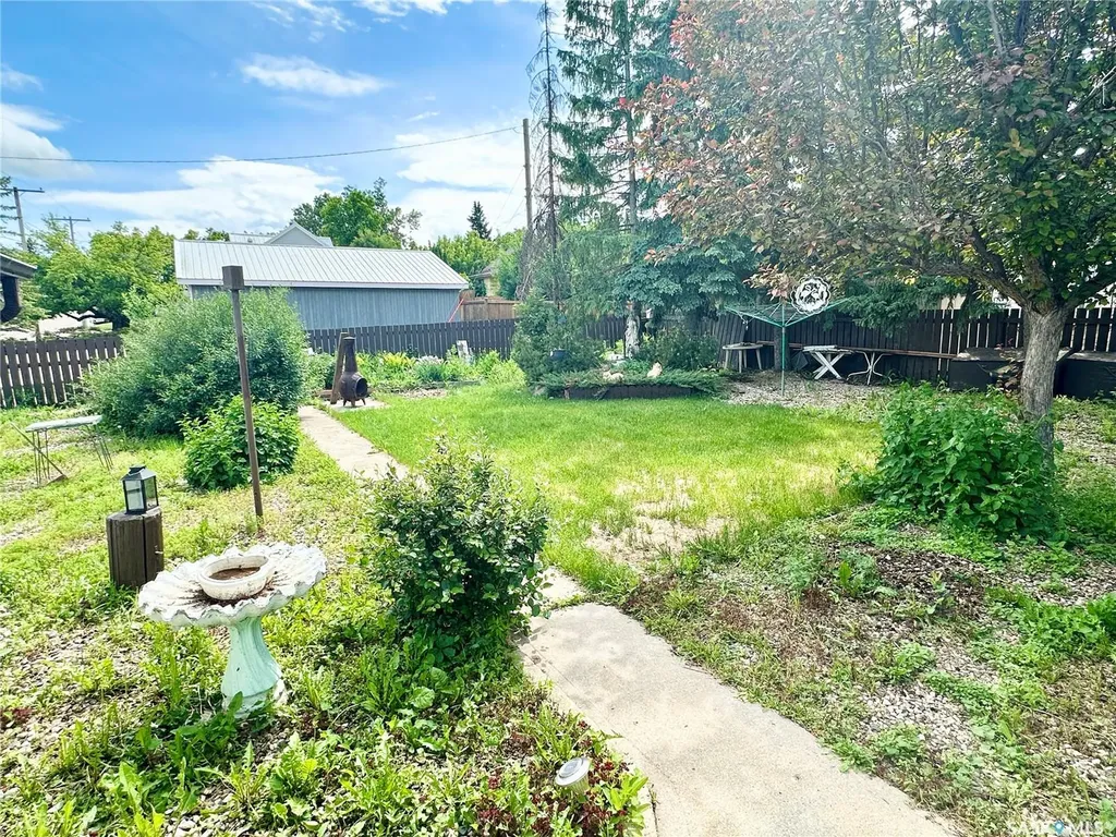 410 2nd Avenue SE Weyburn SK S4H 1X1