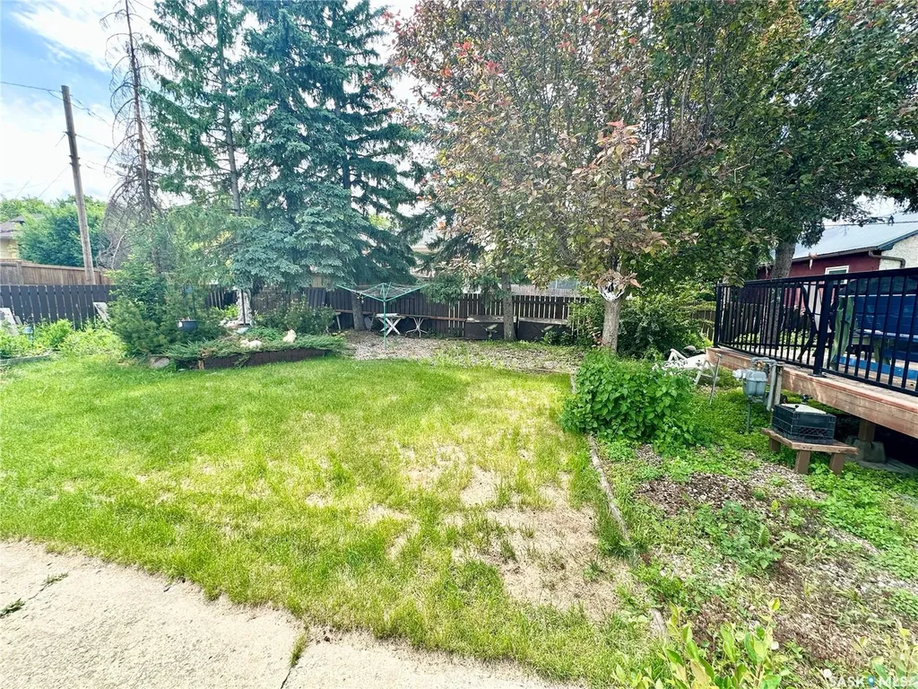 410 2nd Avenue SE Weyburn SK S4H 1X1