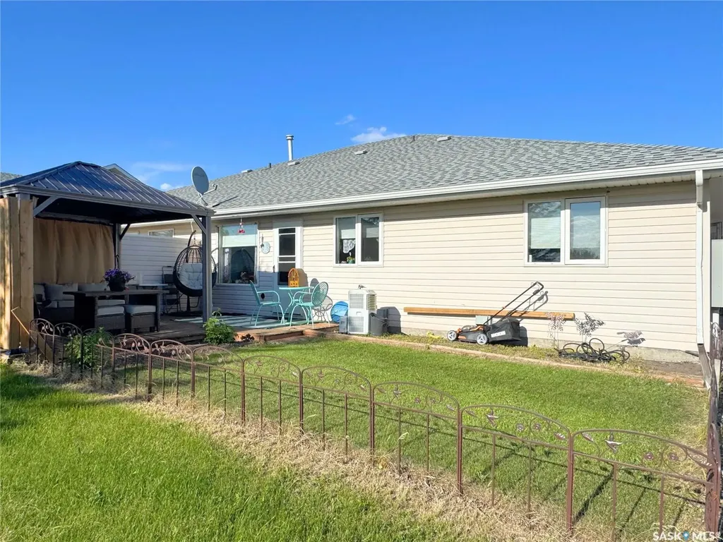 30 Russell Drive Yorkton SK S3N 4C6