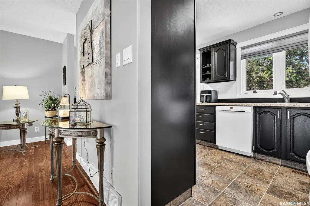 1470 Sioux Crescent SW Moose Jaw SK S6H 7H6