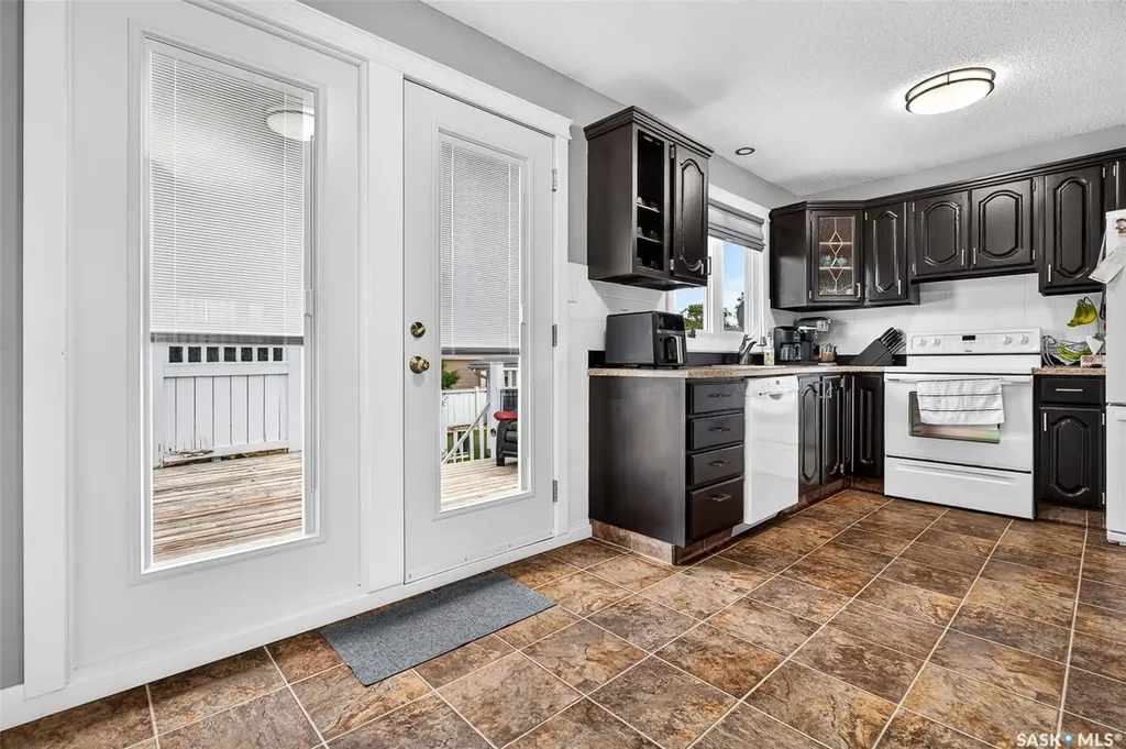 1470 Sioux Crescent SW Moose Jaw SK S6H 7H6