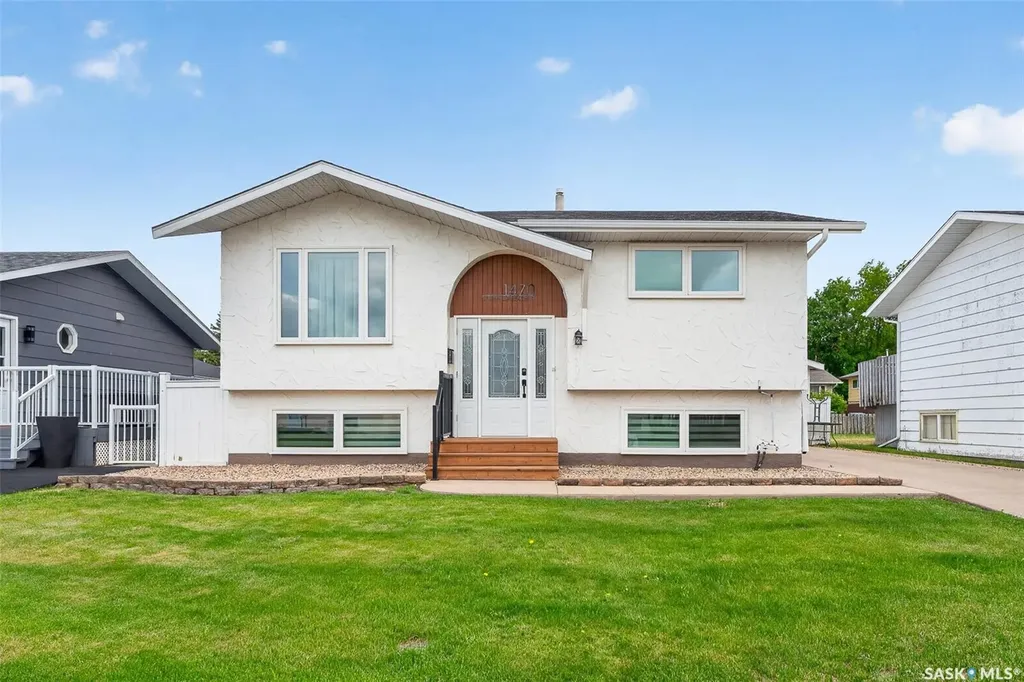 1470 Sioux Crescent SW Moose Jaw SK S6H 7H6