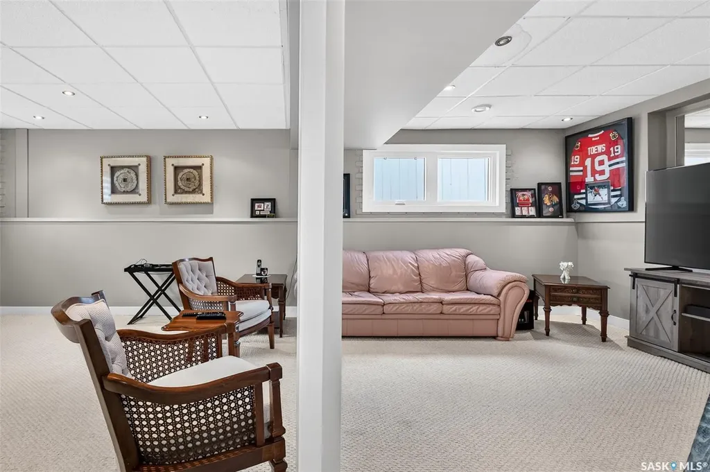 1470 Sioux Crescent SW Moose Jaw SK S6H 7H6