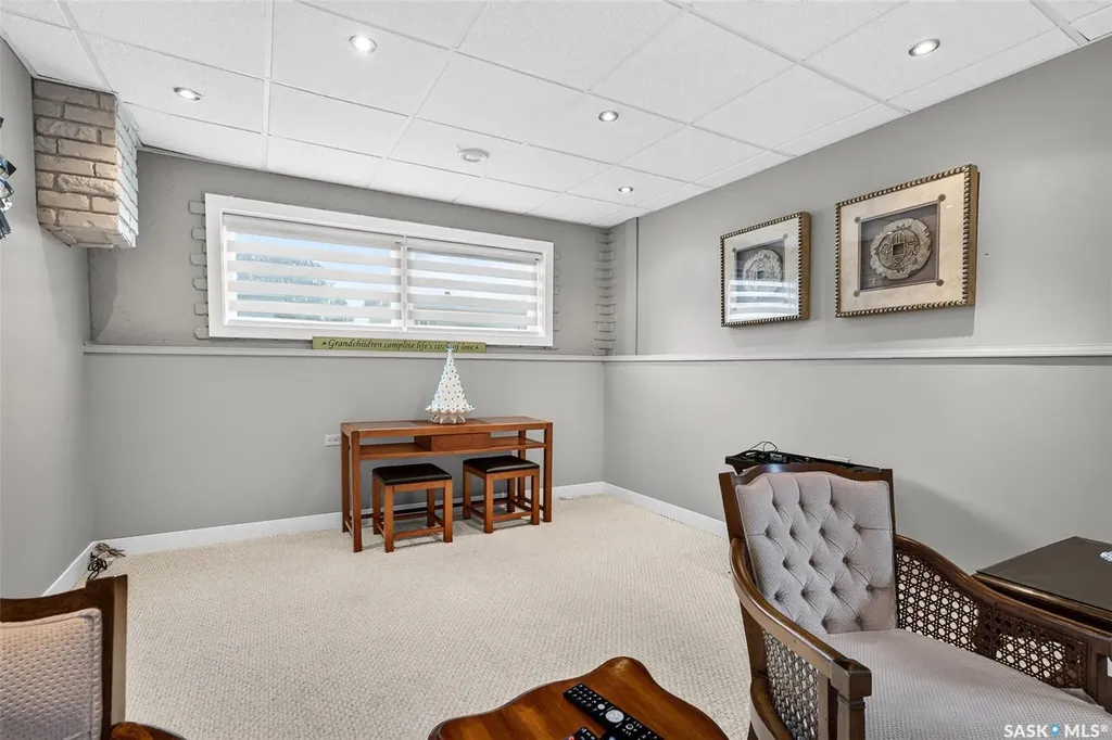 1470 Sioux Crescent SW Moose Jaw SK S6H 7H6
