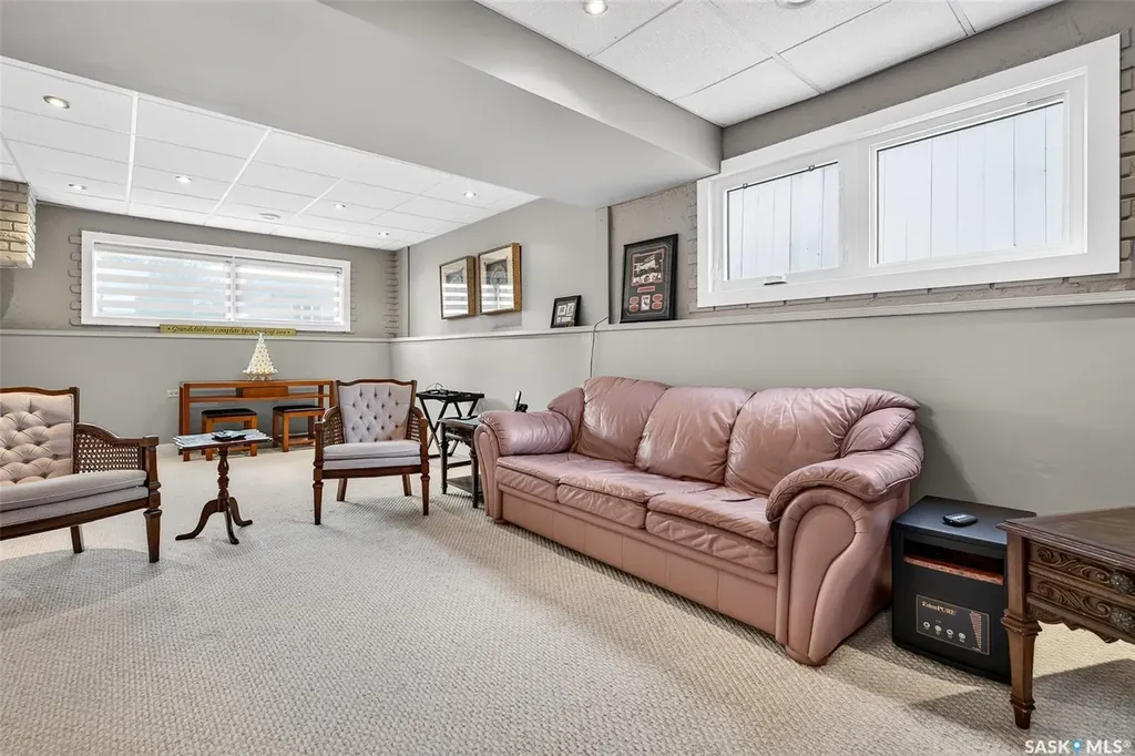 1470 Sioux Crescent SW Moose Jaw SK S6H 7H6
