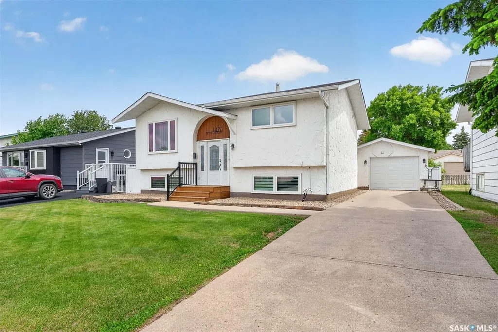 1470 Sioux Crescent SW Moose Jaw SK S6H 7H6