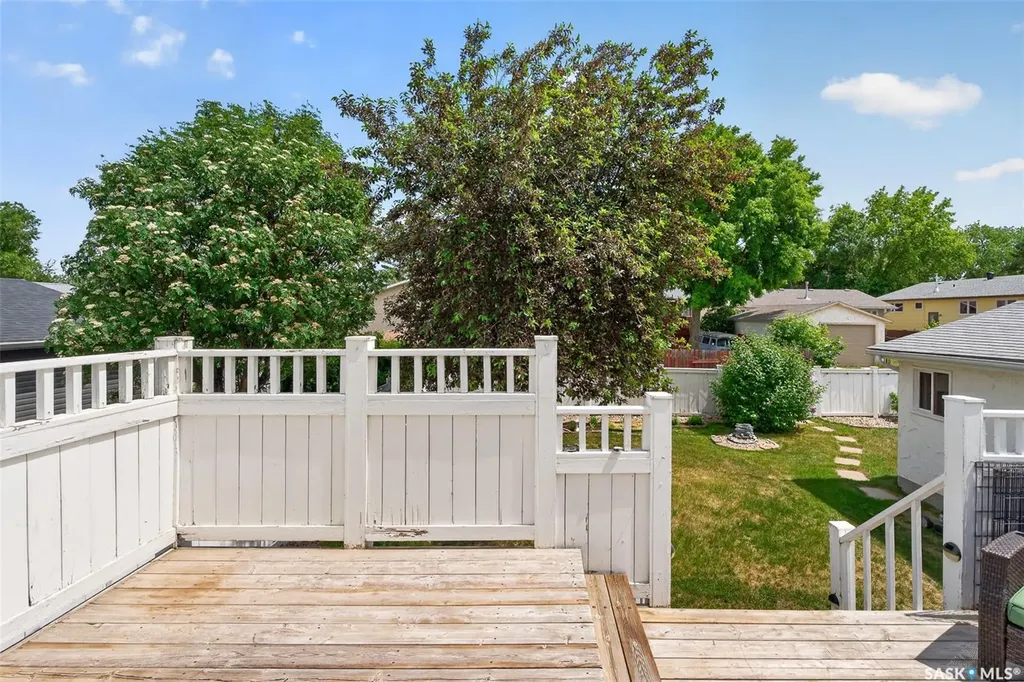 1470 Sioux Crescent SW Moose Jaw SK S6H 7H6