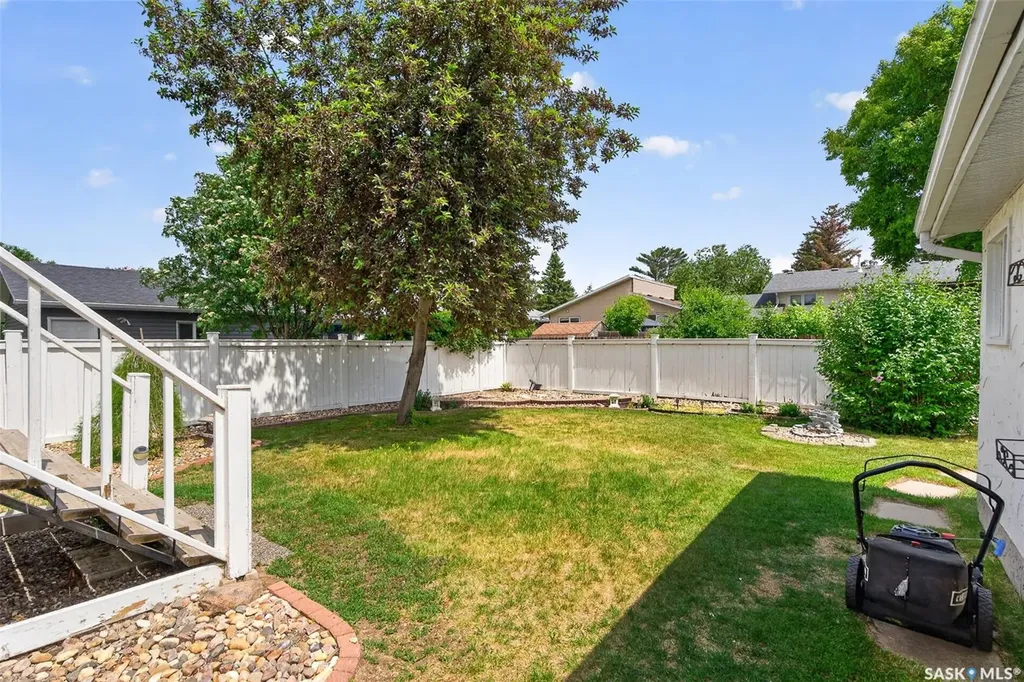 1470 Sioux Crescent SW Moose Jaw SK S6H 7H6