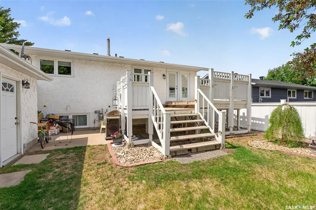 1470 Sioux Crescent SW Moose Jaw SK S6H 7H6