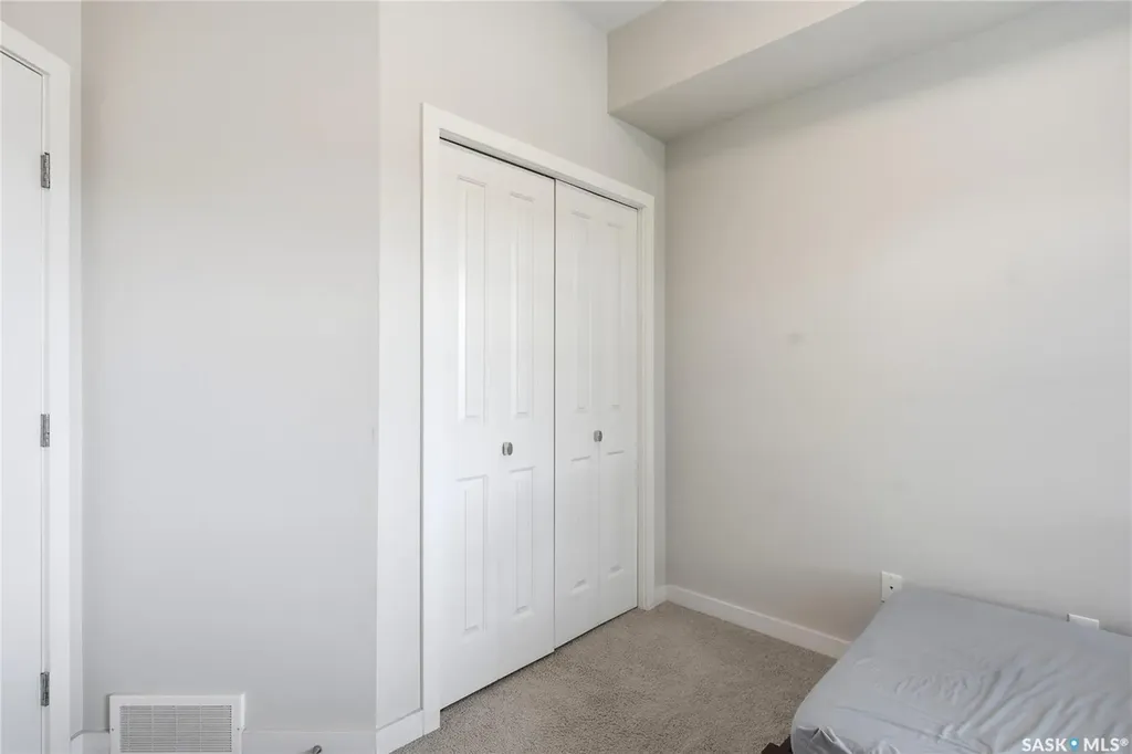 1120 Hampton Circle Saskatoon SK S7R 0L9