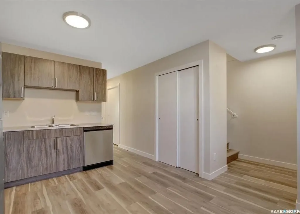 2423 Reynolds Street Regina SK S4N 3N8