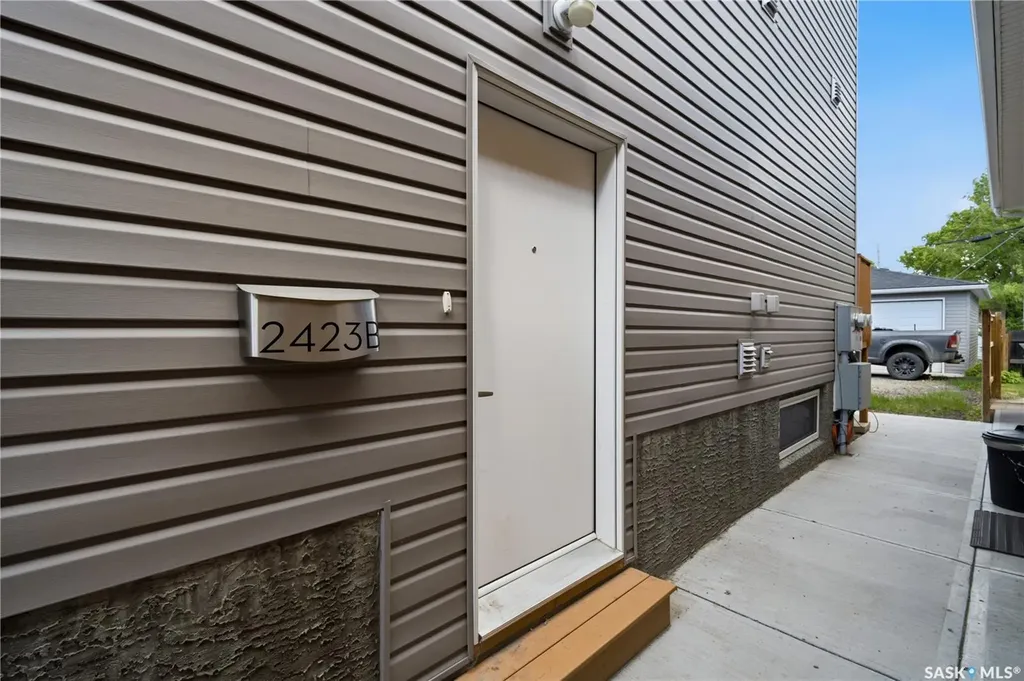 2423 Reynolds Street Regina SK S4N 3N8