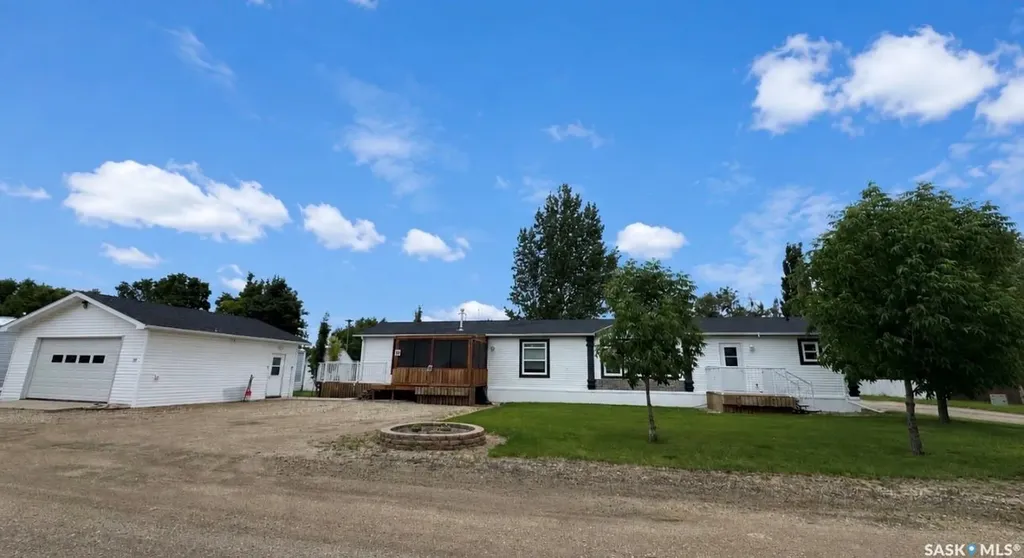 29 Sunrise Estates Assiniboia SK S0H 0B0