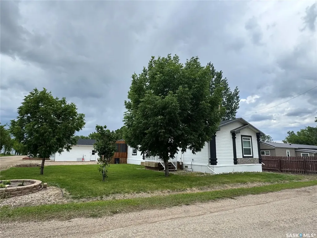 29 Sunrise Estates Assiniboia SK S0H 0B0