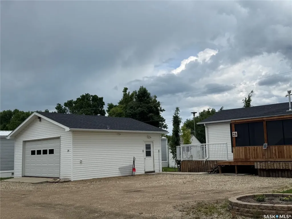 29 Sunrise Estates Assiniboia SK S0H 0B0