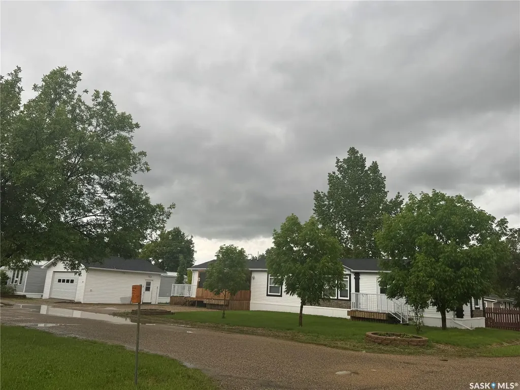 29 Sunrise Estates Assiniboia SK S0H 0B0