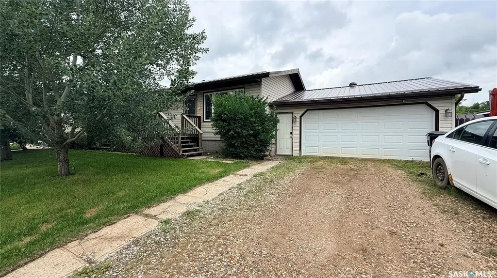 709 Bradley Avenue Bienfait SK S0C 0M0