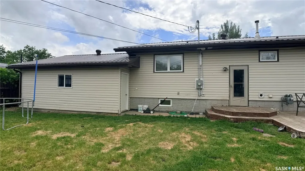 709 Bradley Avenue Bienfait SK S0C 0M0