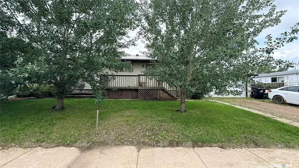 709 Bradley Avenue Bienfait SK S0C 0M0