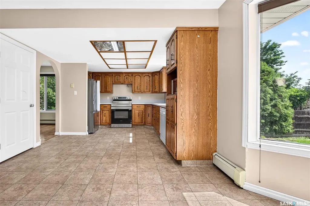 1309 Regal Crescent Moose Jaw SK S6H 7S1
