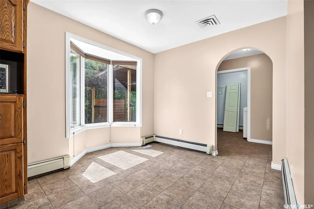 1309 Regal Crescent Moose Jaw SK S6H 7S1