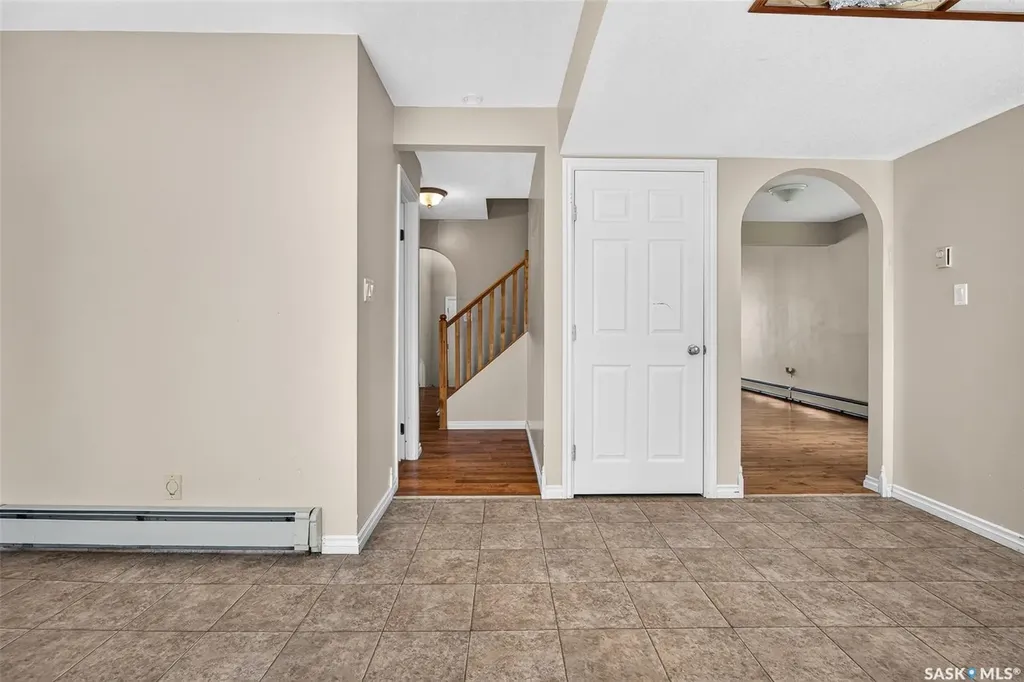 1309 Regal Crescent Moose Jaw SK S6H 7S1